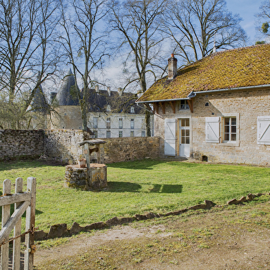 Pavillon de chasse du Château de Commarin